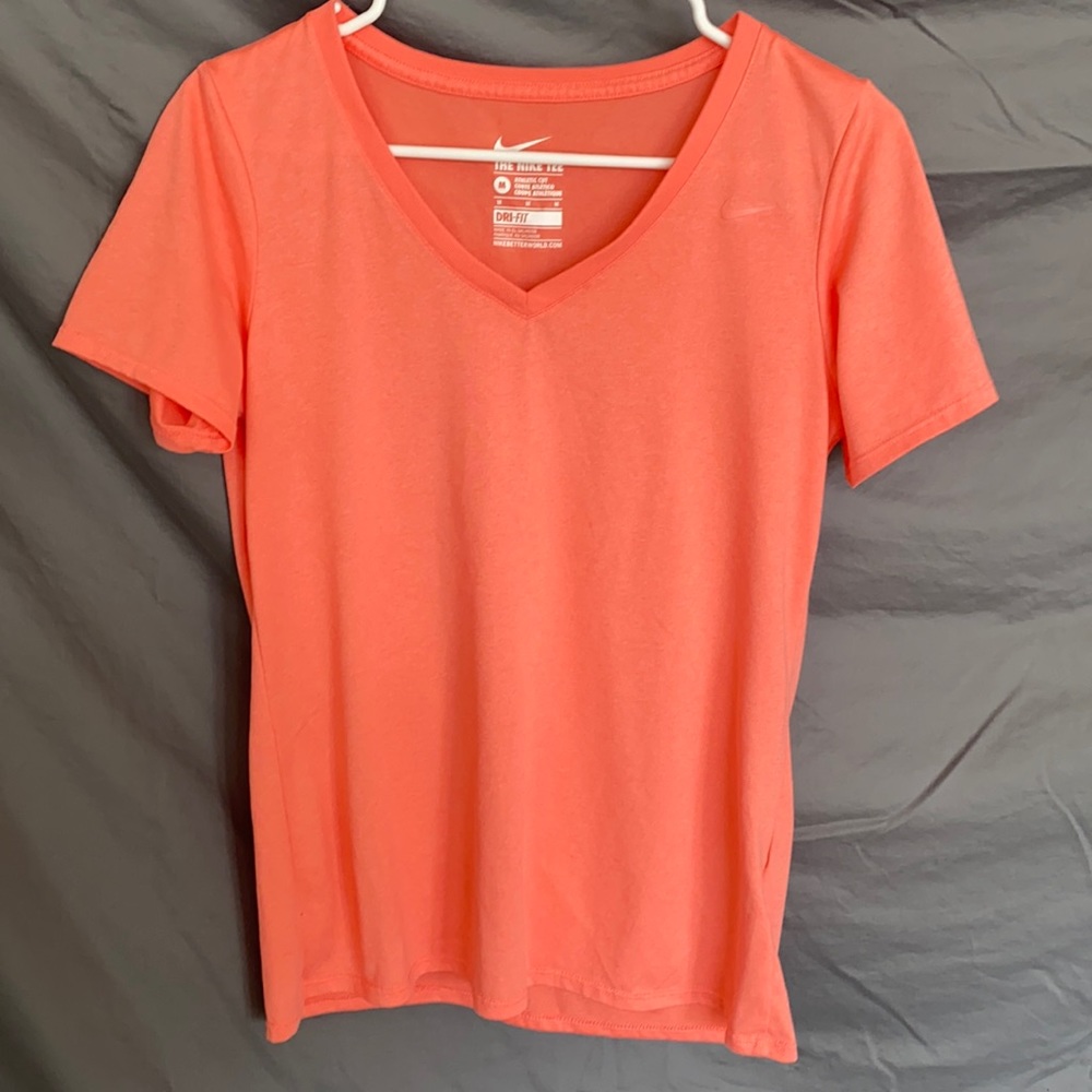 Nike Women’s Dri-Fit Tee-M